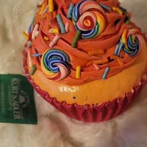 NWT foam cupcake